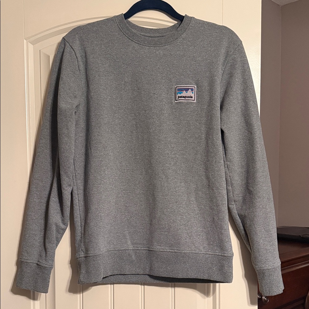 Patagonia Men's Crewneck Sweater in Gray